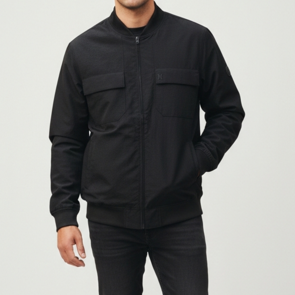 Hurley men's black windbreaker jacket with full zip closure Size L